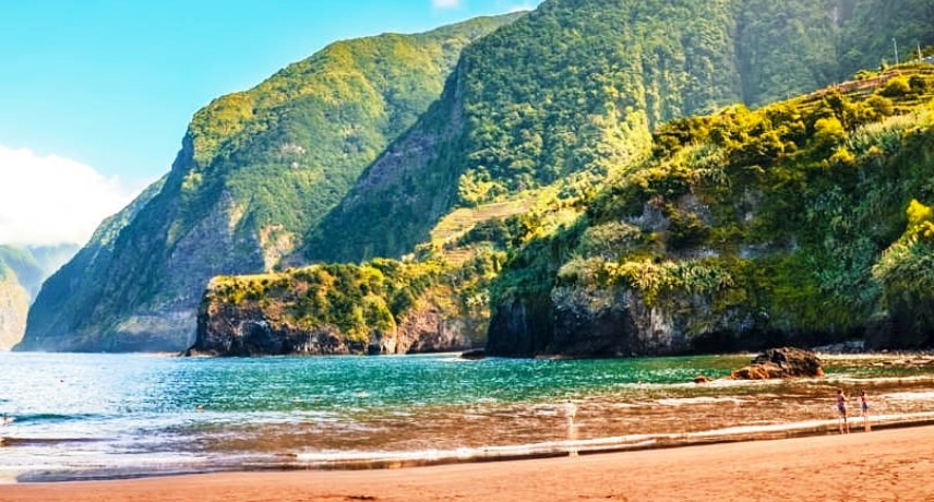 Atividades para crianças na Madeira - Praia do Seixal